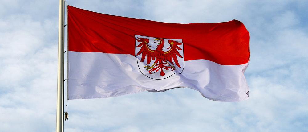 Am 22. Juli 1990 beschloss die Volkskammer der DDR, dass die Länder im Osten - wie auch Brandenburg - wiedergegründet werden.