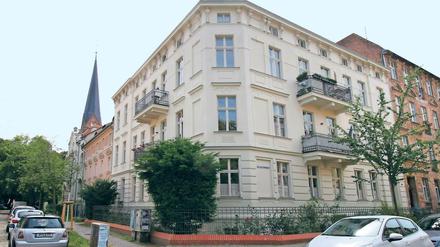 Fünf Zimmer auf 115 Quadratmetern und das für eine Kaltmiete von gut 1000 Euro – in Potsdam eine Seltenheit. Dementsprechend groß war der Andrang.