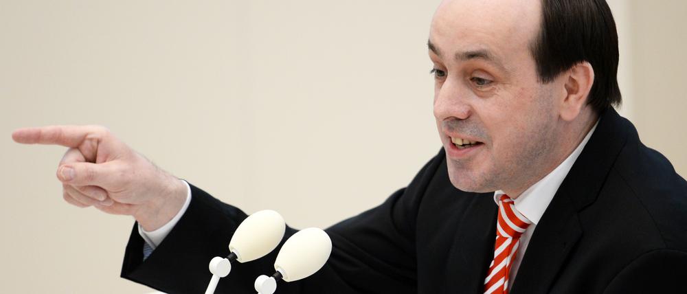 CDU-Fraktionschef Ingo Senftleben habe den Eindruck, die Linke wolle sich noch Posten sichern.