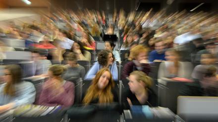 Die Potsdamer Jusos sehen die Gefahr, dass die Arbeit des Potsdamer Studentenwerks durch eine mögliche Fusion gefährdet sein könnte.