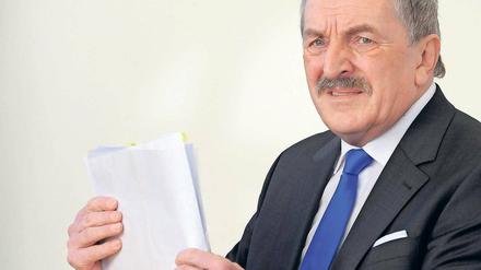 Kein Grund. Gubens Ex-Bürgermeister Hübner wurde wegen Korruption verurteilt. Jetzt stellt er sich wieder zur Wahl.