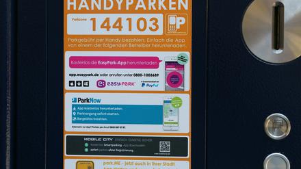 Zukünftig können Parkgebühren in Potsdam auch bargeldlos bezahlt werden - mit dem Mobiltelefon.