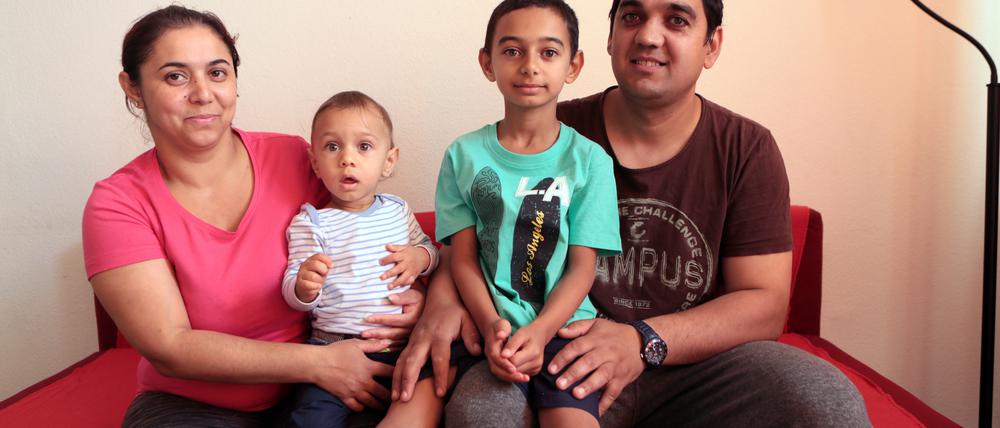Angekommen. Viele Nachbarn aus Potsdam-West setzen sich für die Familie Brkić ein. Vor allem den siebenjährigen Vule haben viele ins Herz geschlossen.