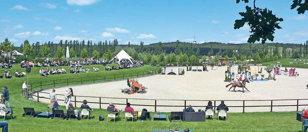 Große und schöne Anlage. Das 24 Hektar umfassende Areal des Gestüts „Bonhomme“ in Phöben bietet hervorragende Bedingungen für den Reitsport.
