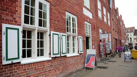 Der Verein betreibt das Jan-Bouman-Haus seit 1997, die Stadt zahlt die Betriebskosten.