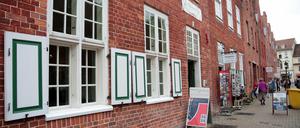 Der Verein betreibt das Jan-Bouman-Haus seit 1997, die Stadt zahlt die Betriebskosten.