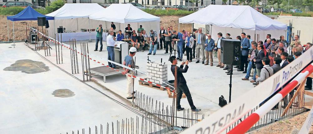 Startschuss. 2018 sollen die neuen Wohnungen fertig werden.