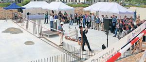 Startschuss. 2018 sollen die neuen Wohnungen fertig werden.