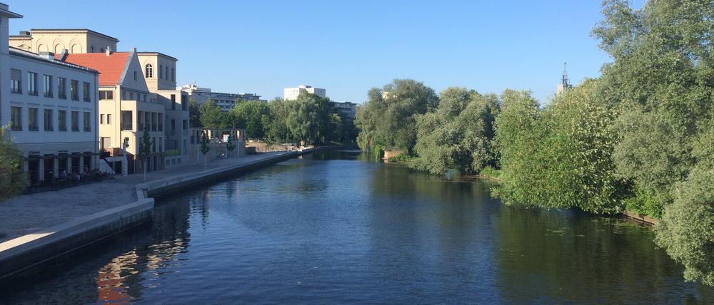 Die Promenade an der Alten Fahrt.