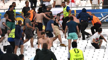 Beim Spiel England gegen Russland kam es zu schweren Ausschreitungen.