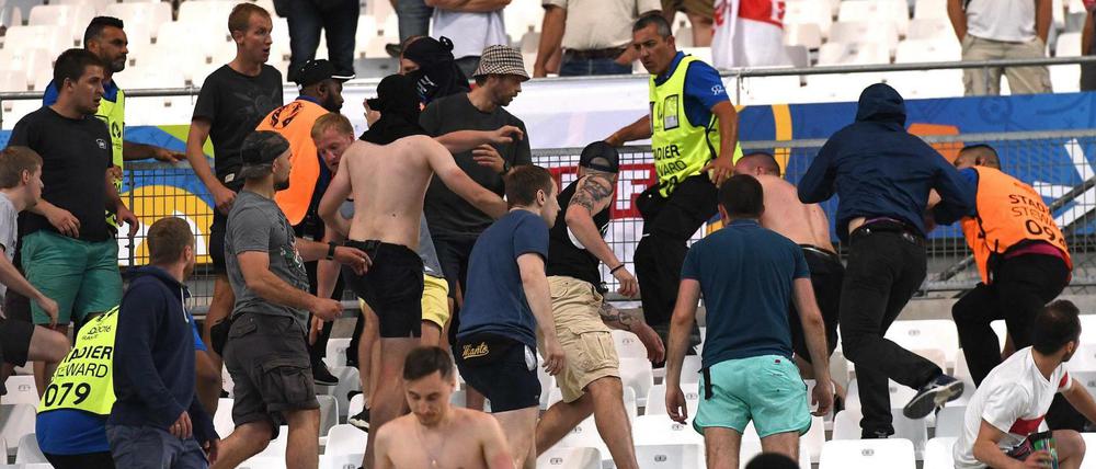 Beim Spiel England gegen Russland kam es zu schweren Ausschreitungen.