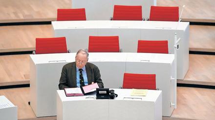 Entdeckt den Punk in sich. Alexander Gauland, AfD-Fraktionchef im Brandenburger Landtag, provoziert gern, beleidigt Polizisten und findet, Verbote kann man auch mal brechen.