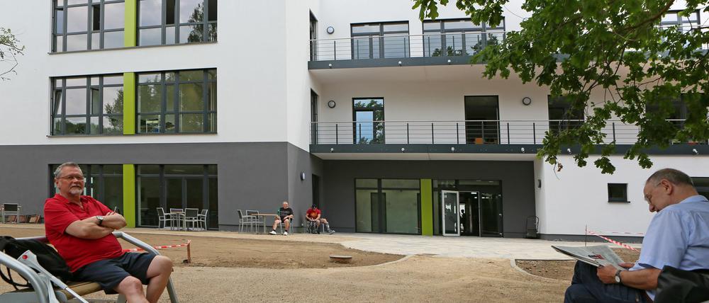 Halbfertig. Der Außenbereich im Rehazentrum wird in den kommenden Wochen noch grüner und belebter mit Patienten werden.