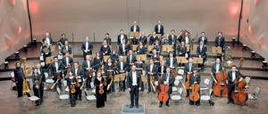 Qualitätsvolles Musizieren. Seit 15 Jahren spielen freiberufliche Musiker und Studierende der Berliner Musikhochschulen im Neuen Kammerorchester Potsdam, unter der Leitung von Ud Joffe – zumeist in der Erlöserkirche, oder wie hier, im Nikolaisaal. Zum Jubiläumskonzert will das NKOP einen Tanzabend mit Musik von Bach und Strawinsky bieten.