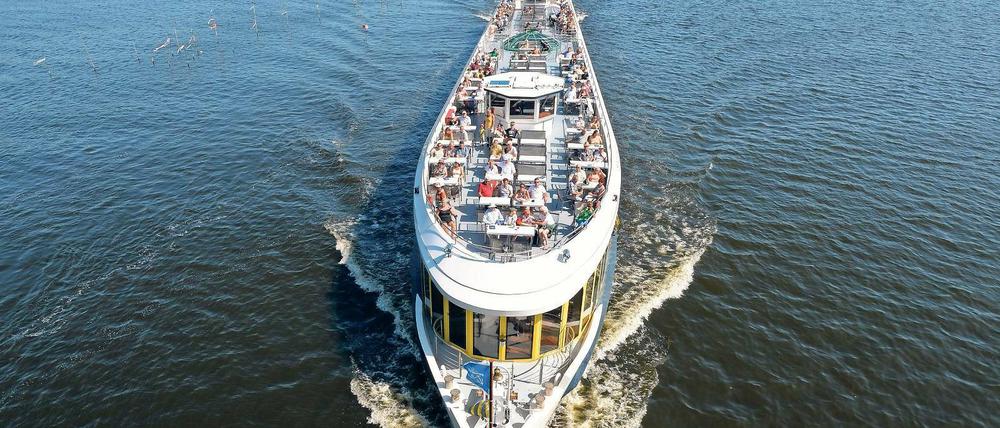 Touristenmagnet. Die „MS Sanssouci“ der Weissen Flotte auf dem Weg von Potsdam nach Werder.