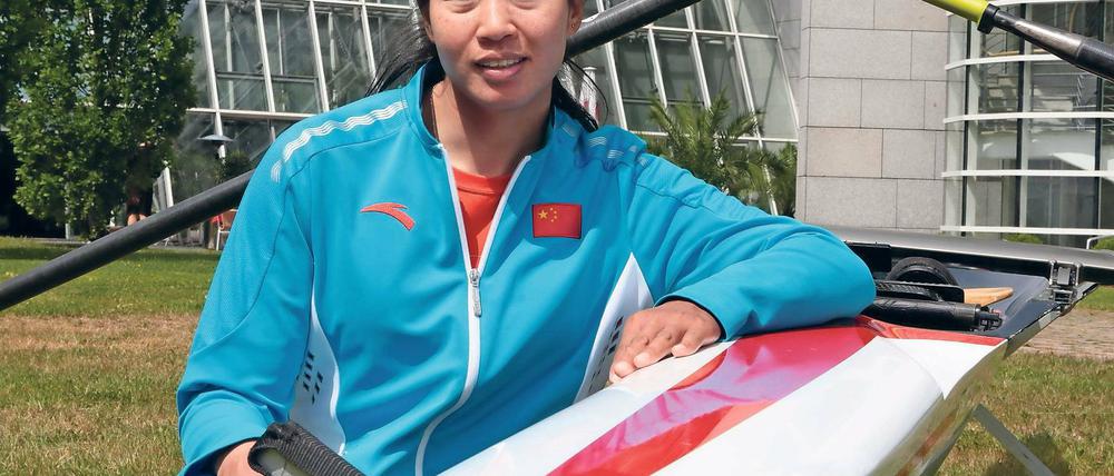 Hat fleißig trainiert in Potsdam. Die zweifache WM-Bronzemedaillengewinnerin Duan Jingli absolvierte mit Chinas RuderOlympiamannschaft ein mehrwöchiges Trainingslager am und auf dem Templiner See.