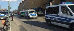 Auch bei der 10. Pogida-Demo ist die Polizei mit einem Großaufgebot im Einsatz.