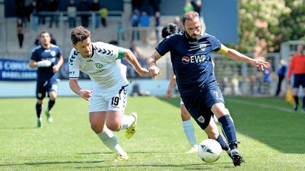 Eine Klasse für sich. Nulldrei-Kapitän Bilal Cubukcu zeigte sich gegen Schönberg in bester Spiellaune und war kaum zu bremsender Takt- und Ideengeber seiner Mannschaft.