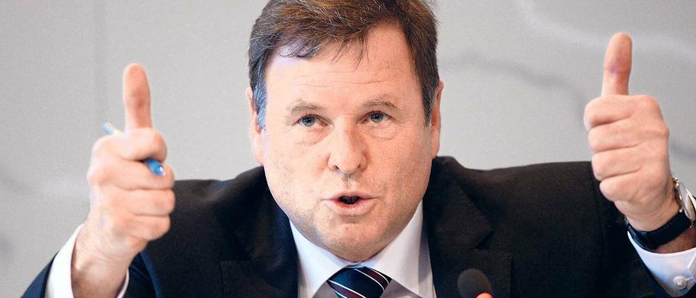 Zahlen bitte! Finanzminister Görke blecht jetzt für seinen Amtsvorgänger und Ex-Justizminister Helmuth Markov.