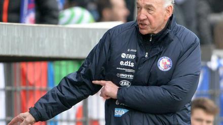 Letzte Chance, ihn nochmal in Potsdam in Aktion zu erleben. Bernd Schröder, Macher des Frauenfußball-Bundesligisten Turbine Potsdam, steht am Sonntag letztmalig als Cheftrainer an der Seitenlinie des Karl-Liebknecht-Stadion.