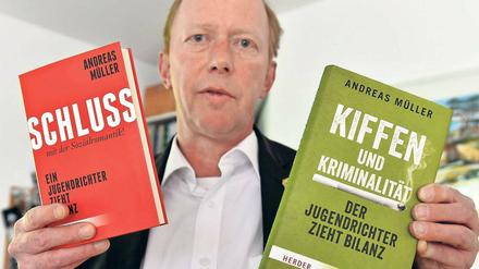 Ein Herz für Kiffer. Der Bernauer Richter Andreas Müller kämpft für die Legalisierung von Cannabis.