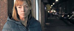 Nichts ist vergangen. Judith (Jenny Schily) kommt nach 16 Jahren aus dem Gefängnis. Hat sie damals wirklich einen Doppelmord begangen?