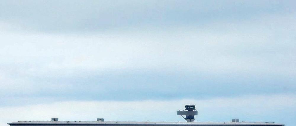 Geisterbahnhof. Theoretisch ist der künftige Flughafen Berlin-Brandenburg schon länger ans Bahnnetz angebunden. Praktisch ruht hier aber der Verkehr weitgehend.