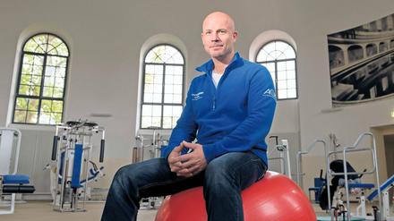Bewegungshelfer. Torsten Wanagas ist heute Sporttherapeut.