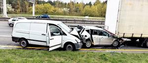 Aufgeschoben. Beim Unfall wurde nur ein Fahrer leicht verletzt.