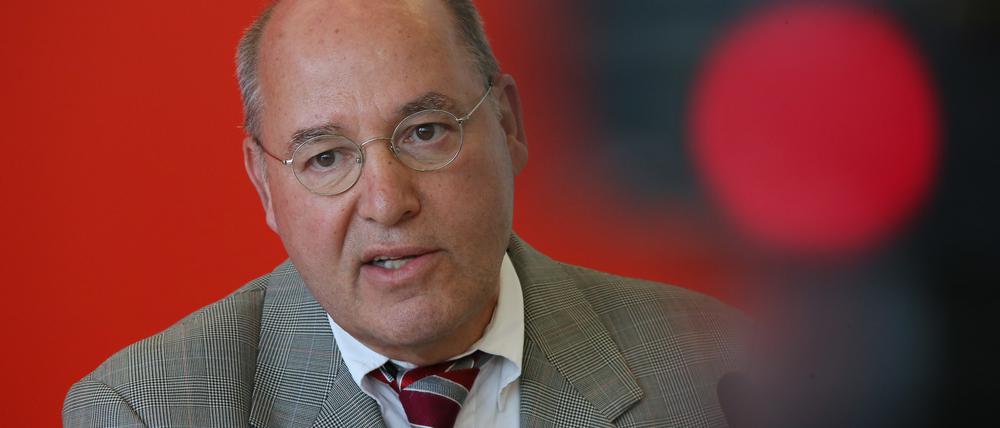 Selbst Gregor Gysi wurde angefragt, neuer Justizminister Brandenburgs zu werden. "Mit 68 tue ich mir das nicht mehr an", sagte er.