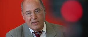 Selbst Gregor Gysi wurde angefragt, neuer Justizminister Brandenburgs zu werden. "Mit 68 tue ich mir das nicht mehr an", sagte er.