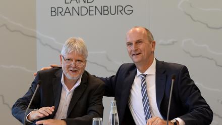 Brandenburgs Ministerpräsident Dietmar Woidke (r.) wirbt für Verständnis für Justizminister Helmuth Markov.