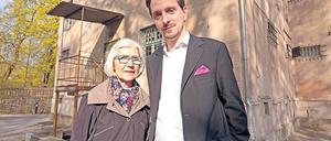 Zeugen der Zeit. Die Schwester von Joachim Douglas und der Enkel von Hermann Schlüter sprachen in der Gedenkstätte Leistikowstraße über das Schicksal der Schüler. Dort sind auch Fotos der Jugendlichen und das Tagebuch von Joachim Douglas ausgestellt.