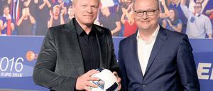Mit ähnlichem Humor. Seit 2008 erklären Oliver Kahn (links) und Oliver Welke dem Zuschauer im ZDF, warum ein Fußballspiel gut oder schlecht ist.