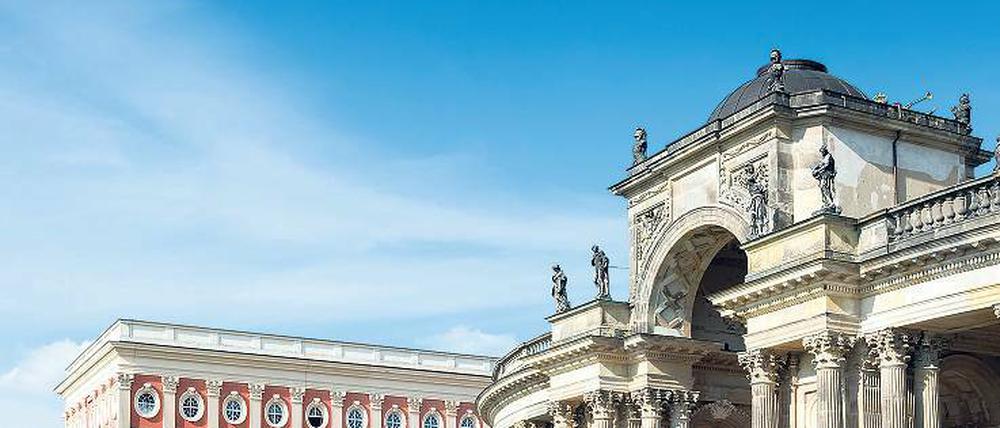 Aufbauleistung. Heute hat die Uni Potsdam ein gutes Renommee. Für ihre Anfangsjahre konstatierte Historiker Görtemaker durch die Übernahme nicht ausreichend qualifizierter Mitarbeiter allerdings eine wissenschaftliche Blockade, die nur durch außeruniversitäre Forschung aufgefangen werden konnte.