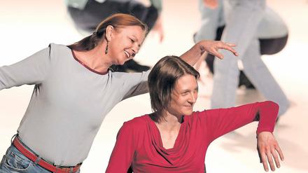 Tanzen aus Trotz. Sigrid Simon-Glinka und Katherina Hippe.