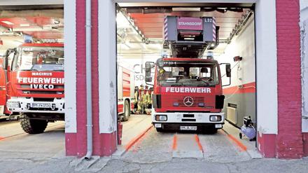 Der derzeitige Wachenstandort am Stahnsdorfer Dorfplatz ist mittlerweile als Rattenloch verschrien.