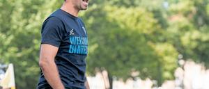 Zahirat „Hassan“ Juseinov, Co-Trainer der Flüchtlingsmannschaft "Welcome United 03".