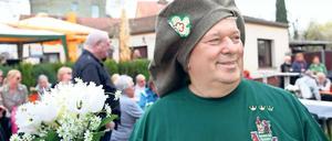 Offenbar unbesiegbar. Blütenkönig Klaus Büttner.