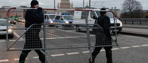 Ende Januar fand die erste Pogida-Demonstration vom Hauptbahnhof Richtung Filmmuseum statt. Auch da wurde die Lange Brücke abgesperrt.