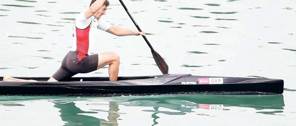 Ein hochdekorierter Solist und seine neue Herausforderung. Sebastian Brendel ist seit Jahren der weltbeste Canadier-Einer-Fahrer auf der 1000-Meter-Distanz. Er wurde Olympiasieger, gewann mehrfach WM- und EM-Gold. Und nun stellt sich Brendel gemeinsam mit Erik Rebstock auch der nationalen Zweierkonkurrenz.