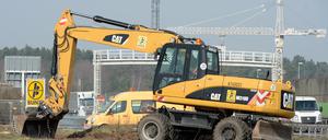 Der dicht befahrene südliche Berliner Ring wird von sechs auf acht Spuren ausgebaut.