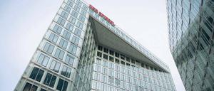 Kommunikationsfeindlich. Der „Innovationsreport“ schlägt vor, dass der „Spiegel“ aus seinem Gebäude an der Hamburger Ericusspitze auszieht.