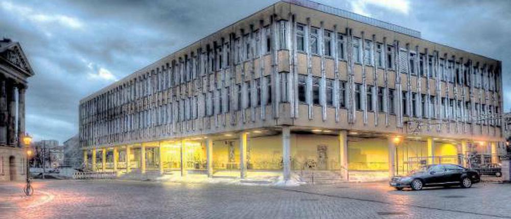 Das FH-Gebäude sollte nicht abgerissen werden, sondern weiterhin wissenschaftlich und kulturell genutzt werden, fordert eine Initiative.