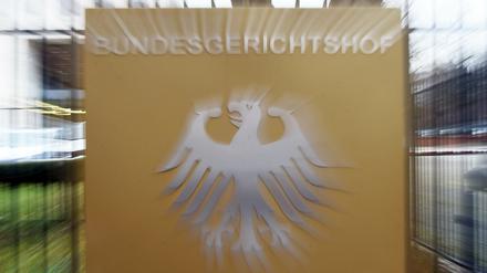 Der Ermittlungsrichter am Bundesgerichtshof erließ Haftbefehl gegen einen 19-jährigen Syrer, der in Potsdam-Mittelmark untergebracht war. Er soll mit seinen Verbindungen zum IS geprahlt haben.