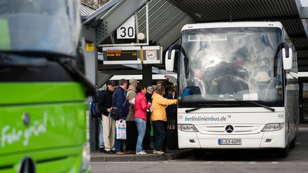 Von Potsdam fahren nun täglich Busse nach Köln.