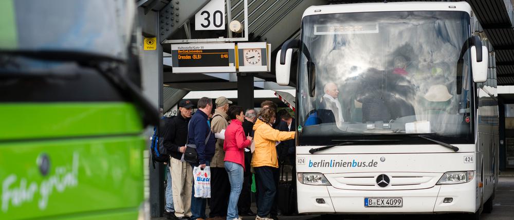 Von Potsdam fahren nun täglich Busse nach Köln.