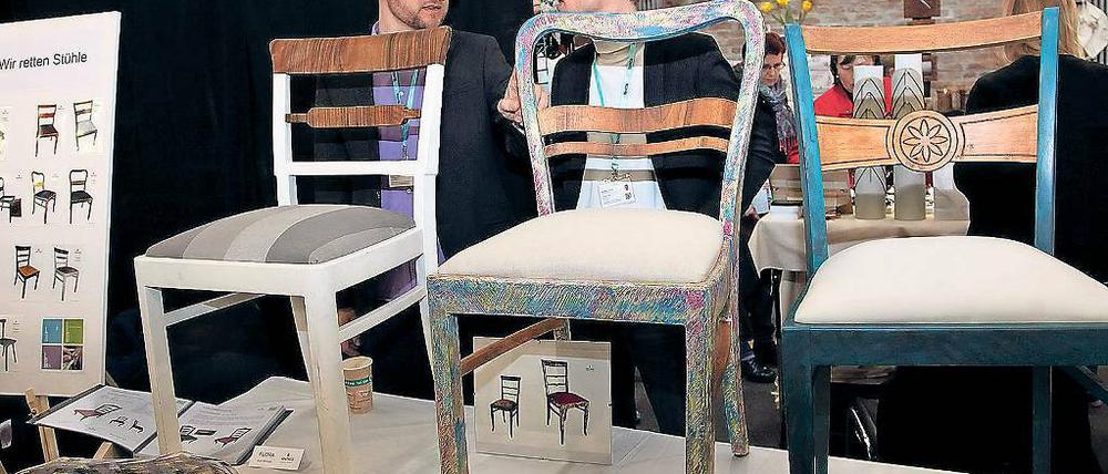 Aufgemöbelt. "Vintage - vom Stuhl aufwärts/Tuschel & Fiedler" aus Berlin bei der Kreativmesse im Waschhaus.