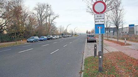 Bis hierhin und nicht weiter. Sieht nicht nach Sackgasse aus, ist aber eine: Der Brunsbütteler Damm endet an der Stadtgrenze.