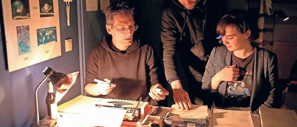 Kunst auf Stempeln. Dadaistische Wortspielereien, Bilder und Collagen zum Thema Stern entwarfen die Besucher bei der Kunstaktion am Freitag im Planetarium.